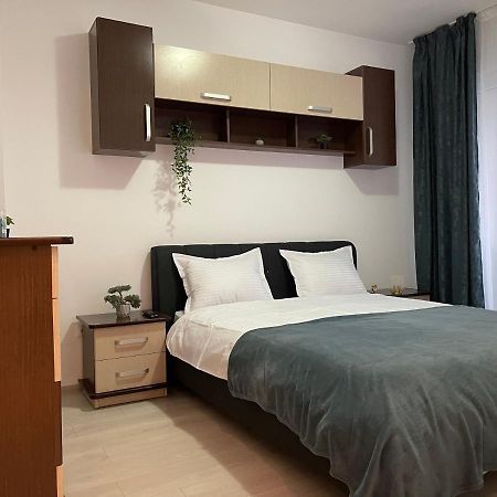 Apartament Centru Palas Mall Apartment Яш Екстериор снимка